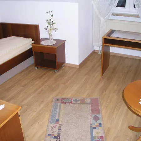Haus Elfi בית הארחה טירשנרויט